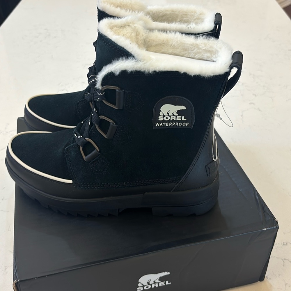 NWT Womens Sorel Tivoli IV WP Black White Leather Winter Snow Boots Sz 10